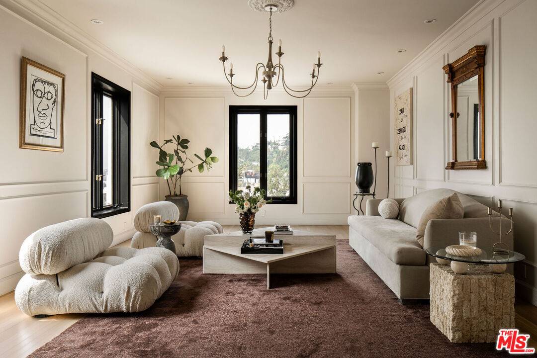 1424  N Crescent Heights Blvd 2BR Hollywood Hills East La