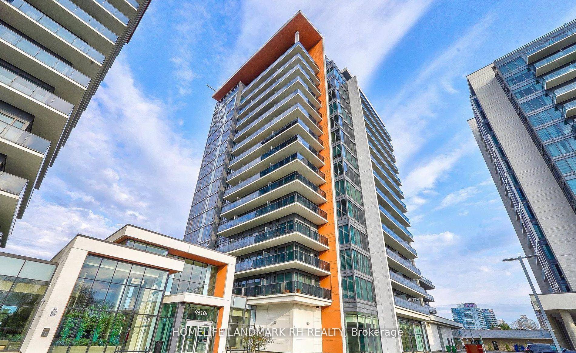 Bright and Spacious 1 Bed Den Condo in Central Richmond Hill.
