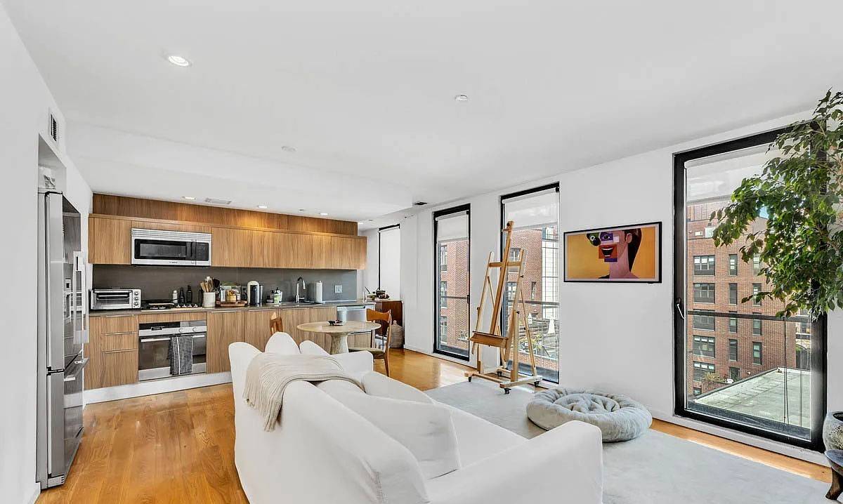 Welcome to 50 North 1st located in Prime Williamsburg !