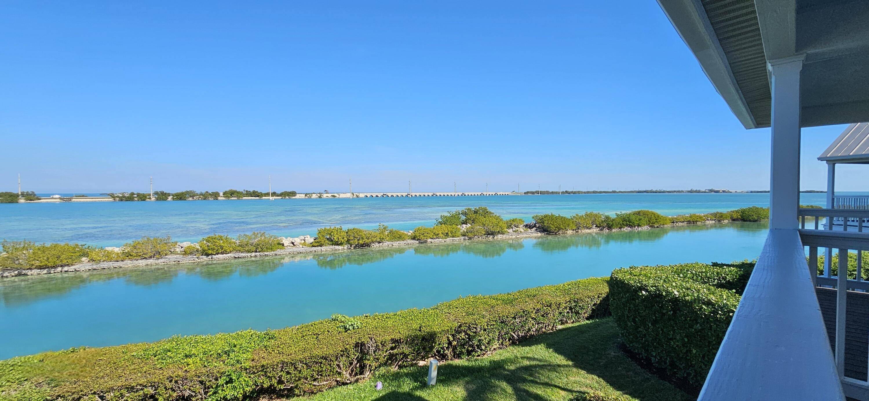Discover a breathtaking oceanfront villa at Hawks Cay Resort !