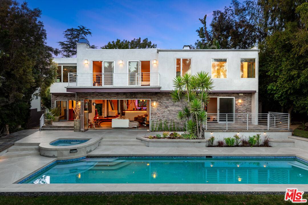 3084   Franklin Canyon Dr Beverly Hills LA