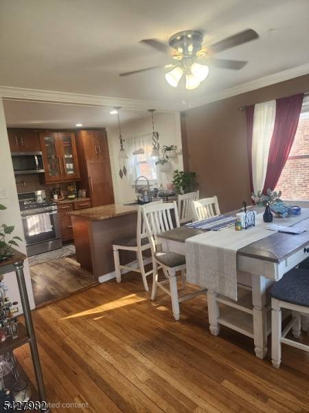 Beautiful and spacious one family home located in the desirable area of Union.