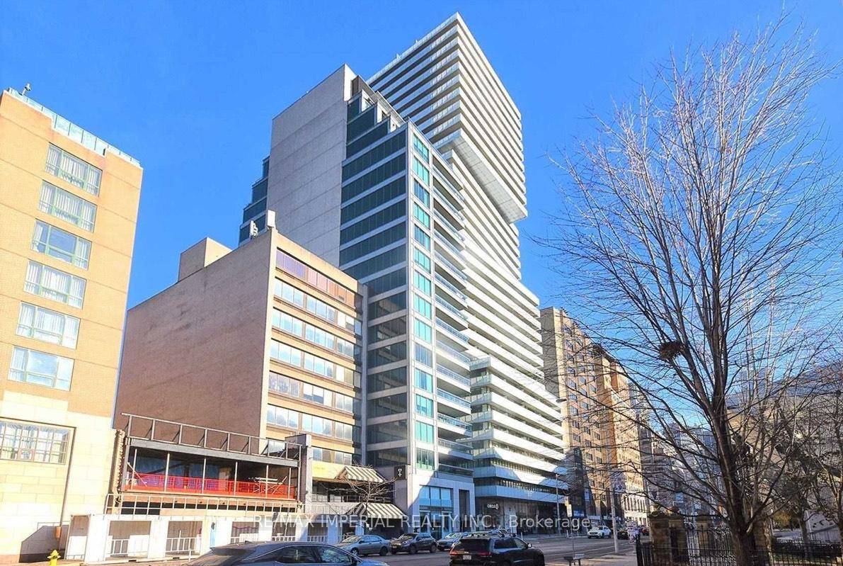 Furnished ! Sophisticated 5 Star Luxury Lifestyle With The Buzz That Is Toronto's Yorkville !