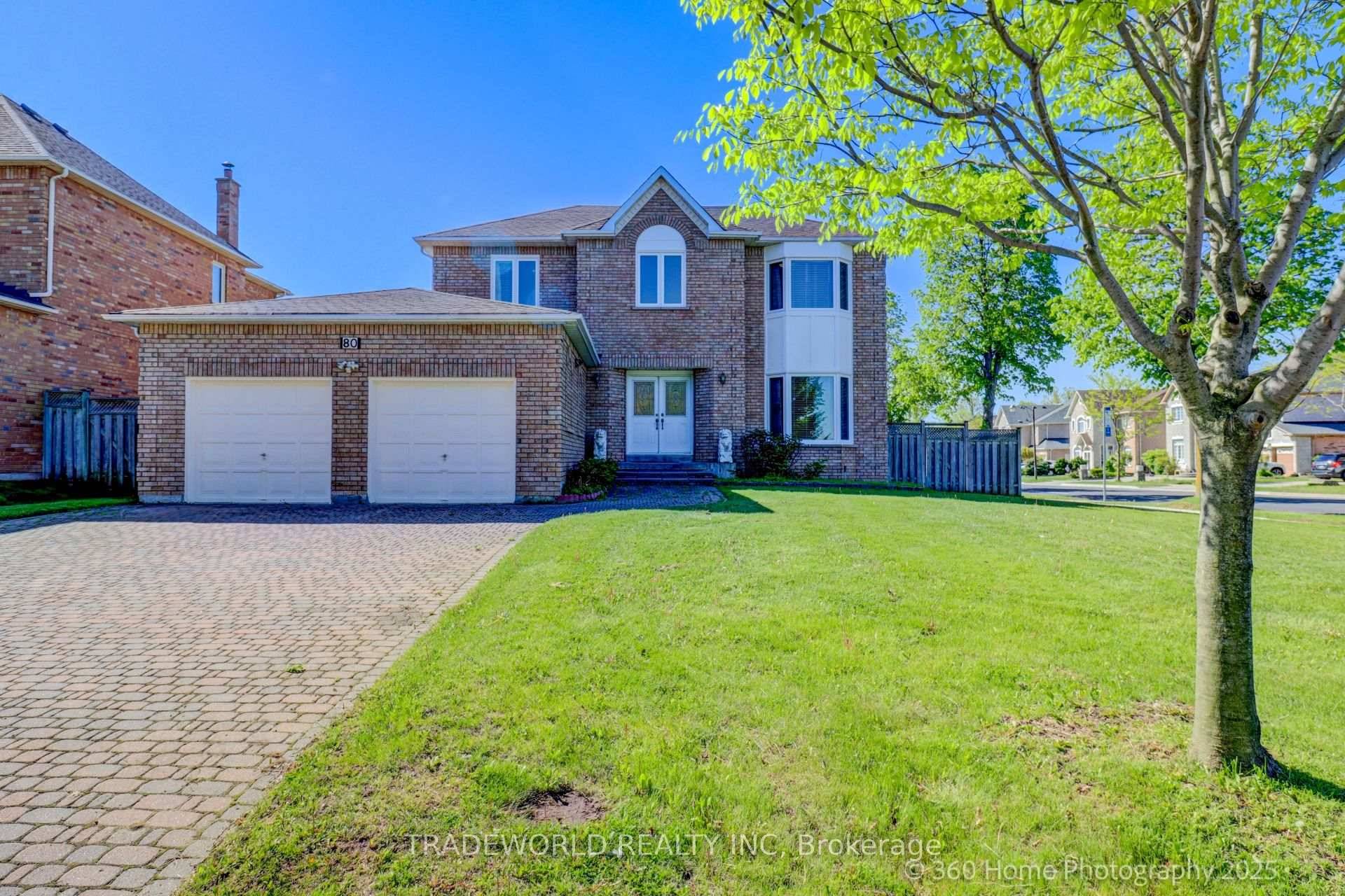Prime Markham Cachet Premium Lot 70'x116' Rarely Available Very Bright amp ; Well Maintained Home With 9' Ceiling On The Main Floor Large Interlock Driveway For Four Cars Very Conveniently ...