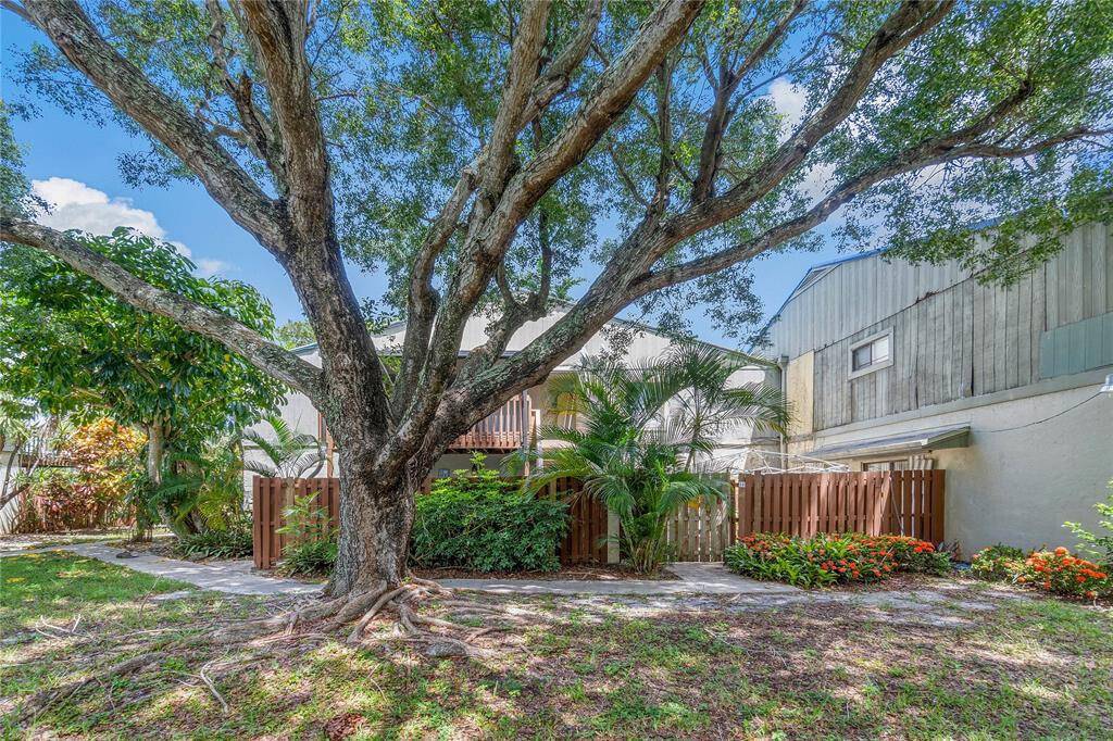 New Roof Charming 2 bed, 1.