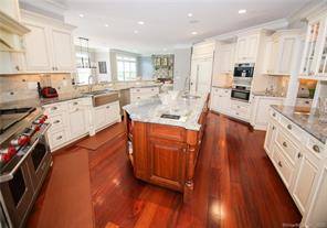 Custom Blt Arcadian Style 5, 400 sf Colonial Home Set on 2.