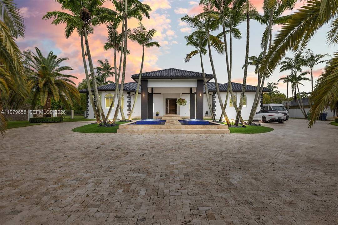 Stunning Horse Country Estate with 2.