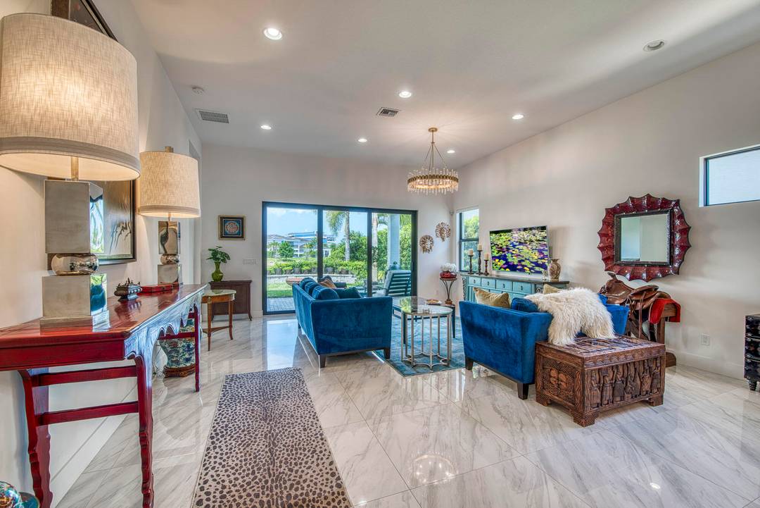 Contemporary Elegance Meets Resort Living in Artistry Palm BeachWelcome to 13701 Artisan Circle an upgraded Bellini model just steps from the clubhouse and resort style amenities.