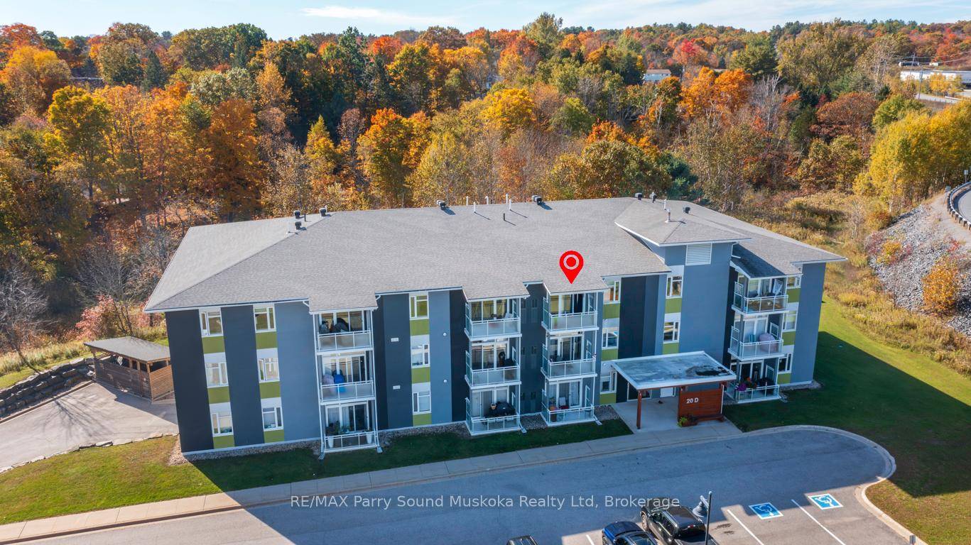 SOUGHT AFTER SILVER BIRCH CONDOMINIUM !