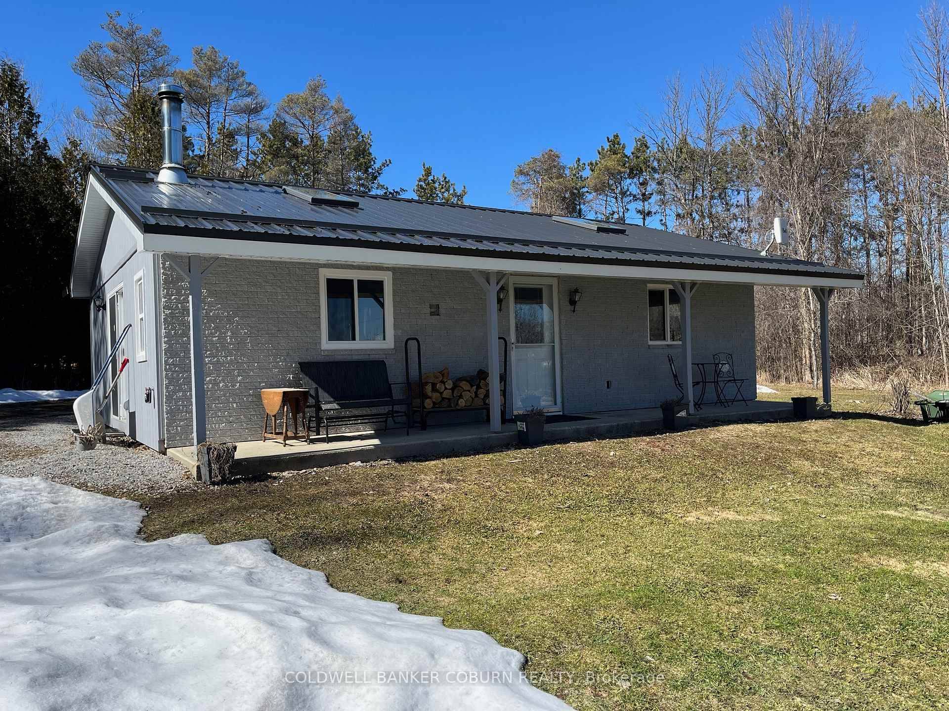 OPEN HOUSE SATURDAY JUNE 21st 2 00 4 00 pm Why not drop in to this amazing country property with peaceful waterfront views.
