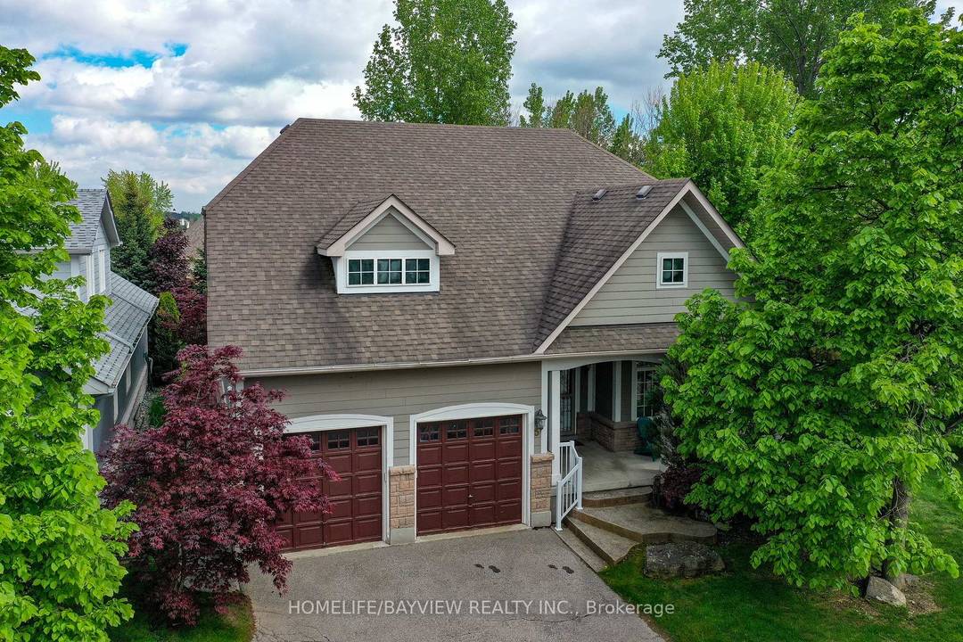 Enjoy 4 Season Vacation Destination Lifestyle in this fully furnished, beautiful 3 1 Bdrm Bungalow with Loft overlooking the fireplace, expansive palladium windows with open concept layout featuring a main ...