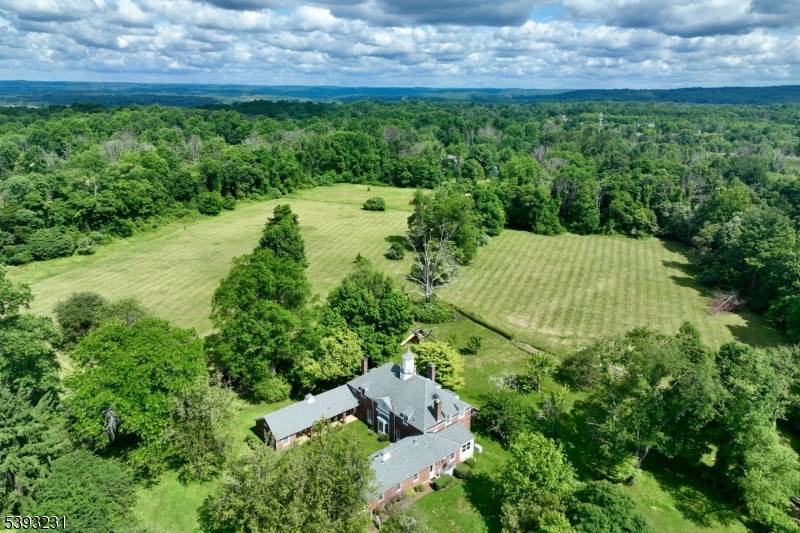 Historic 100 year old carriage house ready for new vision on 8.