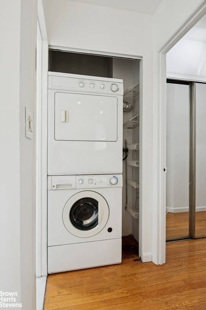 NEW TO MARKET Charming Brownstone Apartment In the heart of Murray Hill, 131 East 39th Street is a four story renovated brownstone that includes one duplex and three floor thru ...