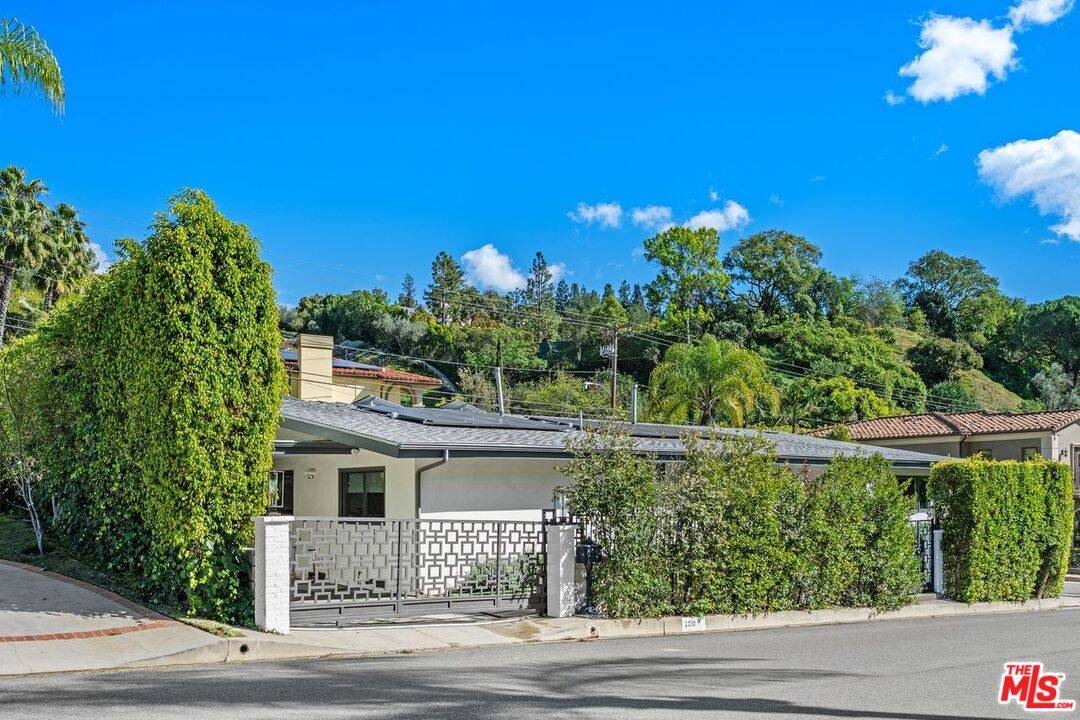 2120   San Ysidro Dr 4BR Beverly Hills Post Office | B.H.P.O. La