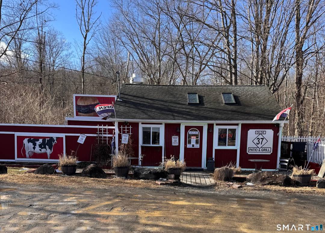 Exciting Opportunity in the heart of New Fairfield !