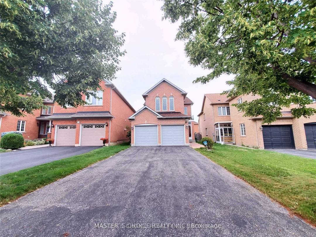 Fully Furnished detached home in Prestigious Rouge Woods Neighborhood, Beautiful amp ; Well Maintained 4 1Bed With Finished Basement.