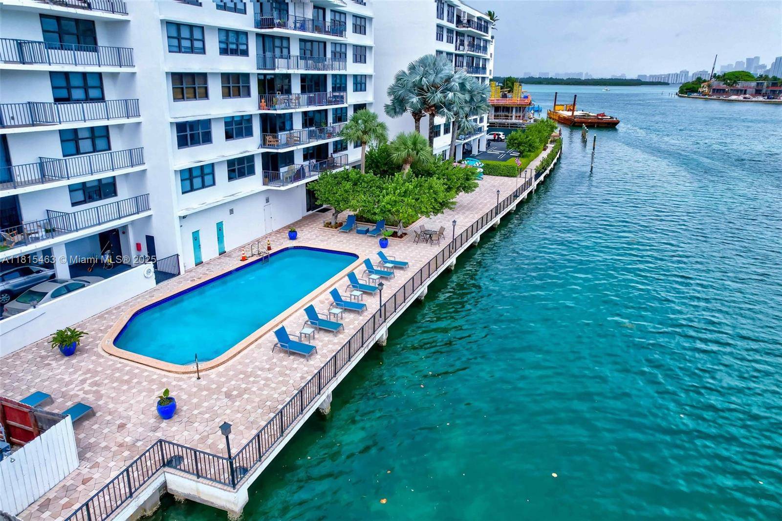 Bright and Spacious 2 Bed, 2 Bath Condo with Stunning Sunset Views.