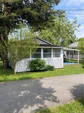 Classic SEASONAL cottage, use and occupancy is from April to October.