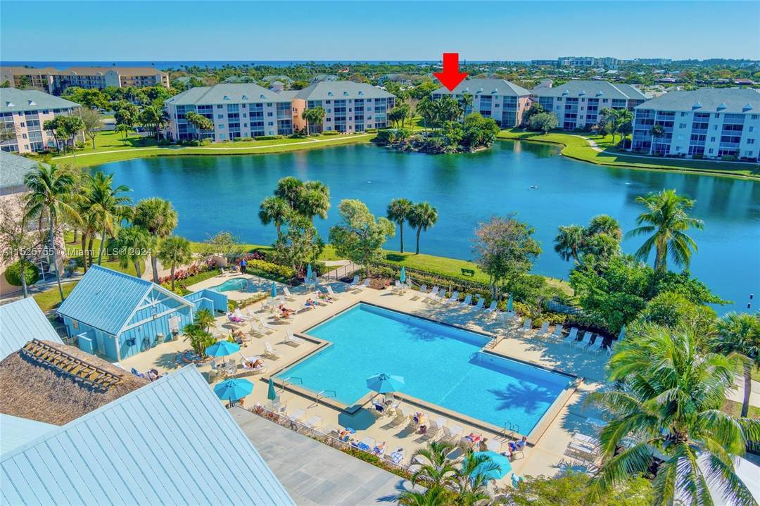 Vacation in this exquisite 2 bedroom, 2 bathroom condo nestled in Jupiter Bay, boasting updated flooring, stainless steel appliances, and granite counter tops.