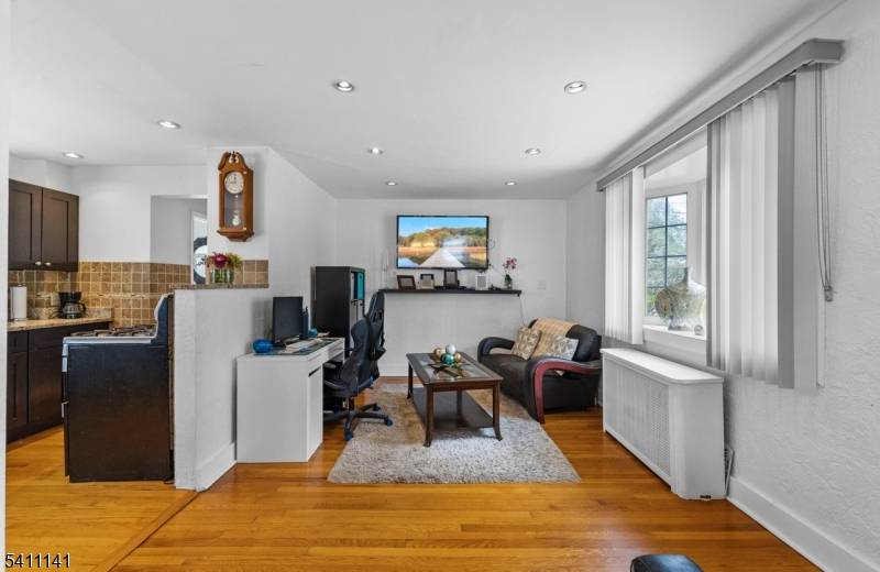 Discover this well maintained, move in ready home in a fantastic commuter friendly neighborhood.