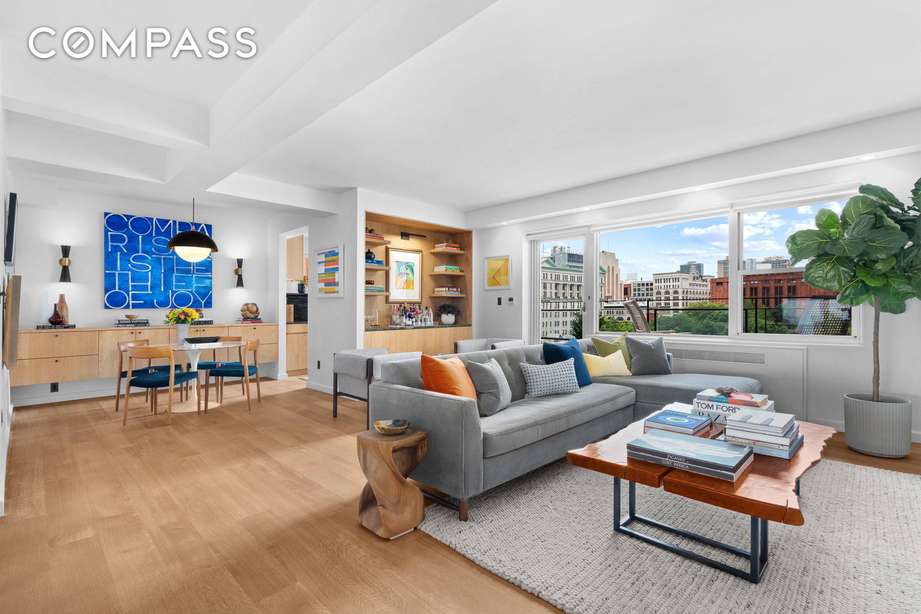 Sophisticated and beautiful, this fully renovated residence is located in one of Manhattan s most desirable neighborhoods Greenwich Village s Gold Coast.
