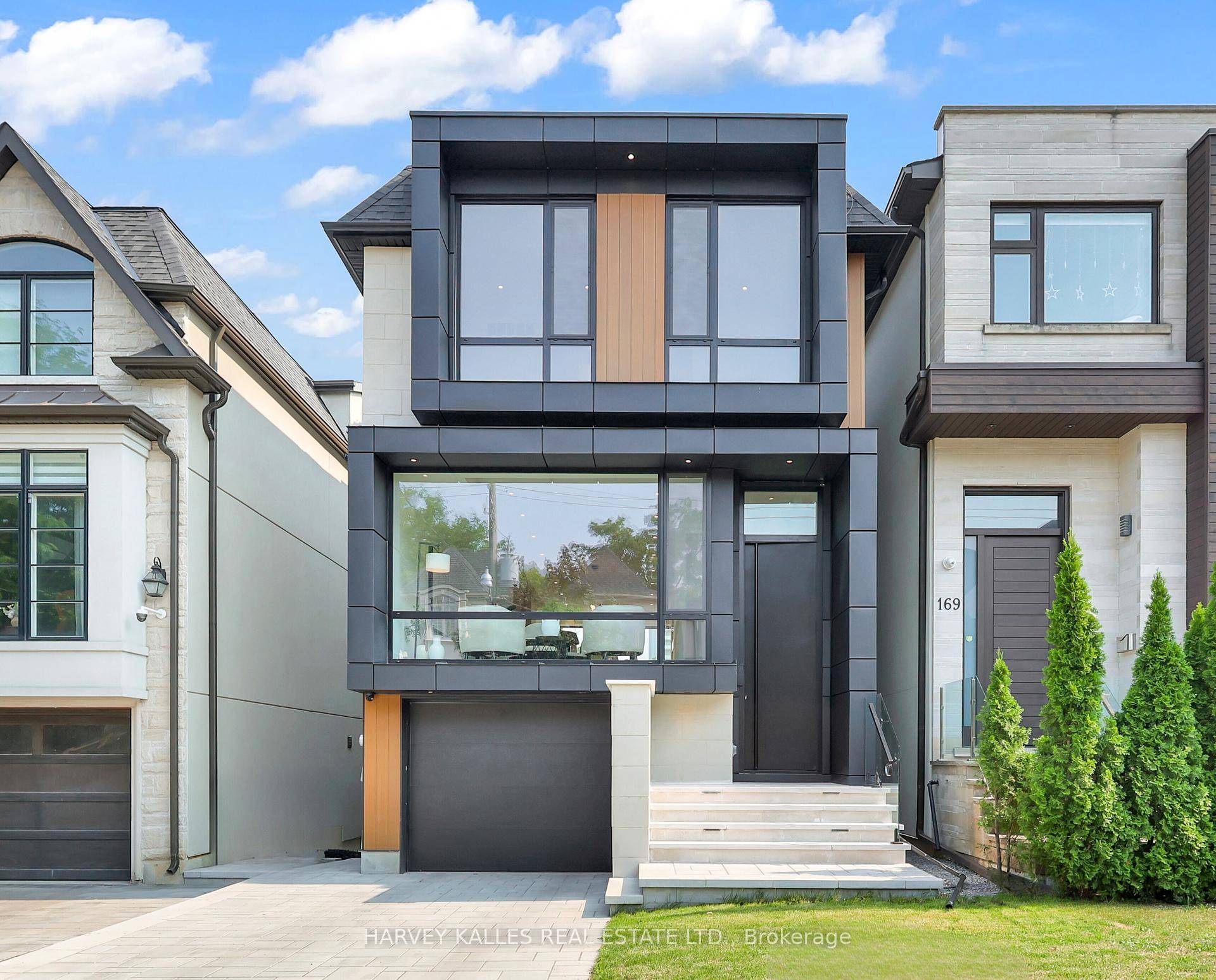 Brand New Luxury Home Built By The Reputable Lawrence Park Developments.