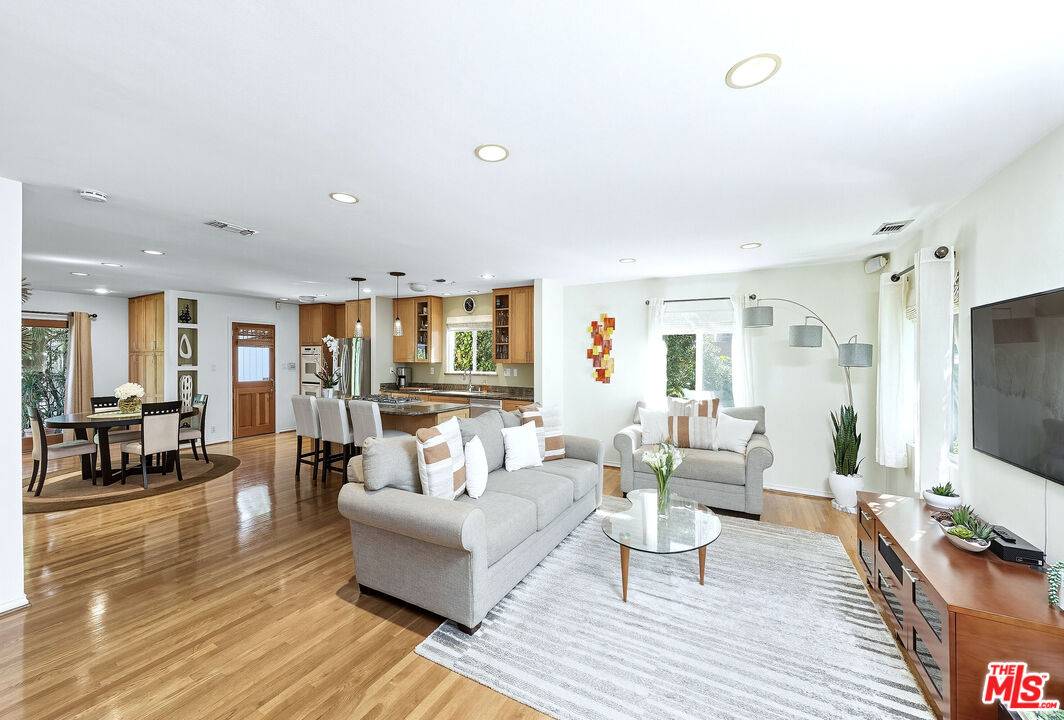 12118 Navy St 3BR Marina Del Rey La