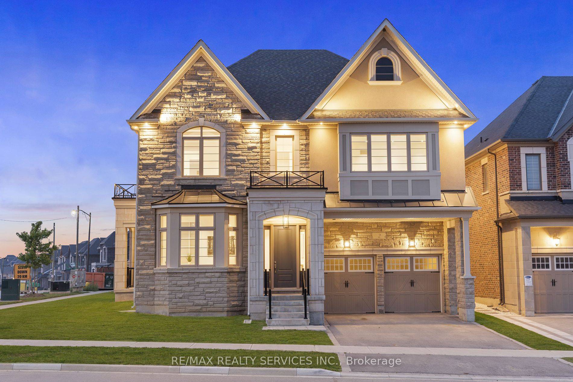 Gorgeous 5 Bed 4 Bath Executive Home On A Huge 60X118 Corner Lot In Prestigious Kleinburg.