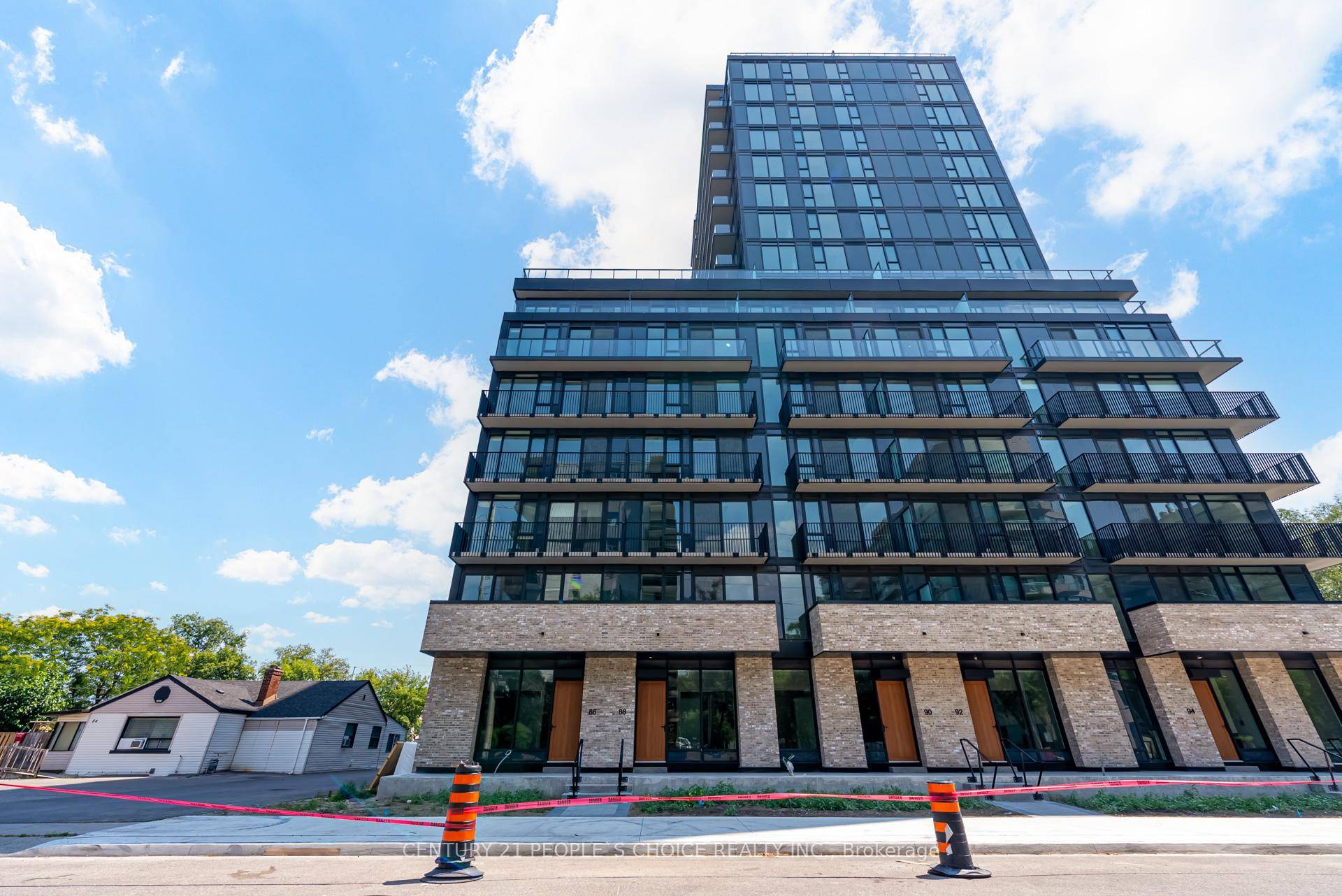 For lease, this modern townhouse style condo at 88 Agnes Street in Mississauga offers a rare blend of privacy, style, and convenience.