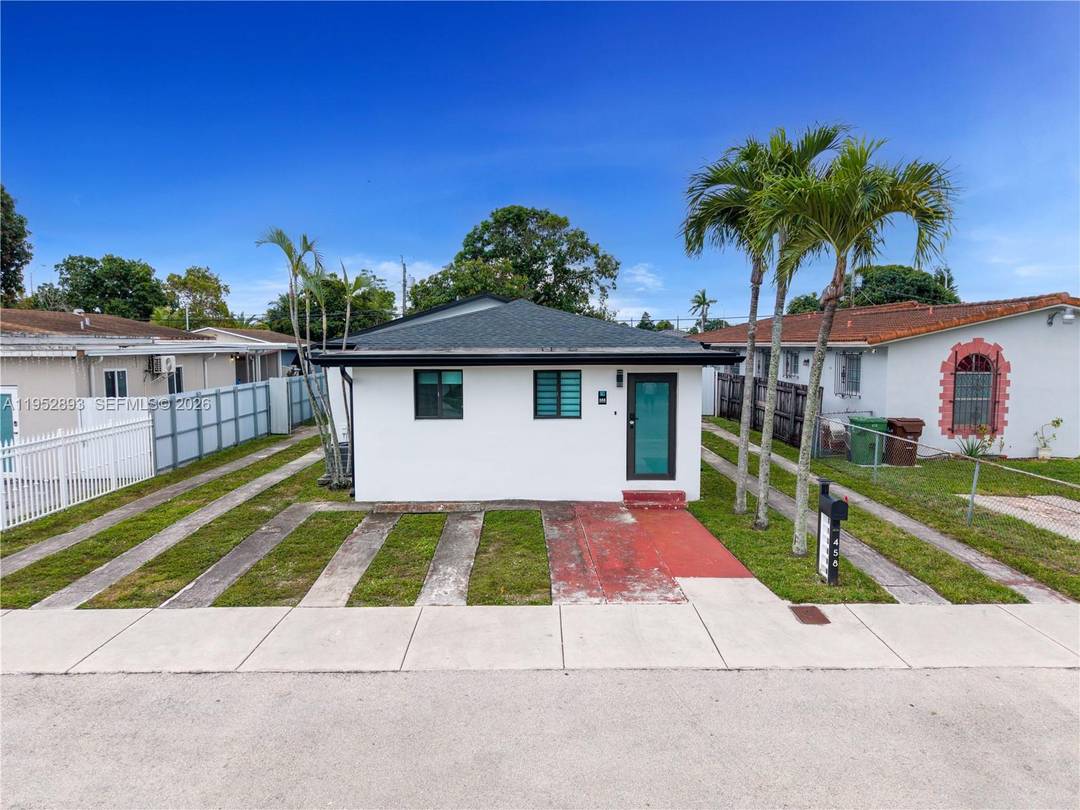 Fully renovated duplex in prime East Hialeah operating as a short term rental.