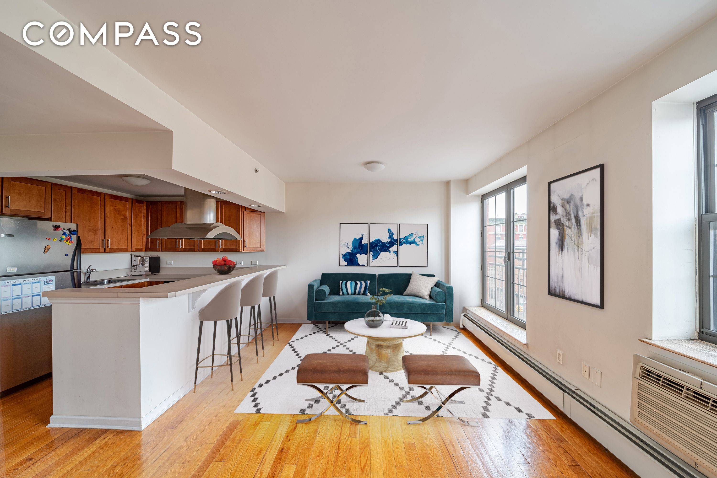 Come see for yourself ! A sunny 2 bedroom, two bath apartment !