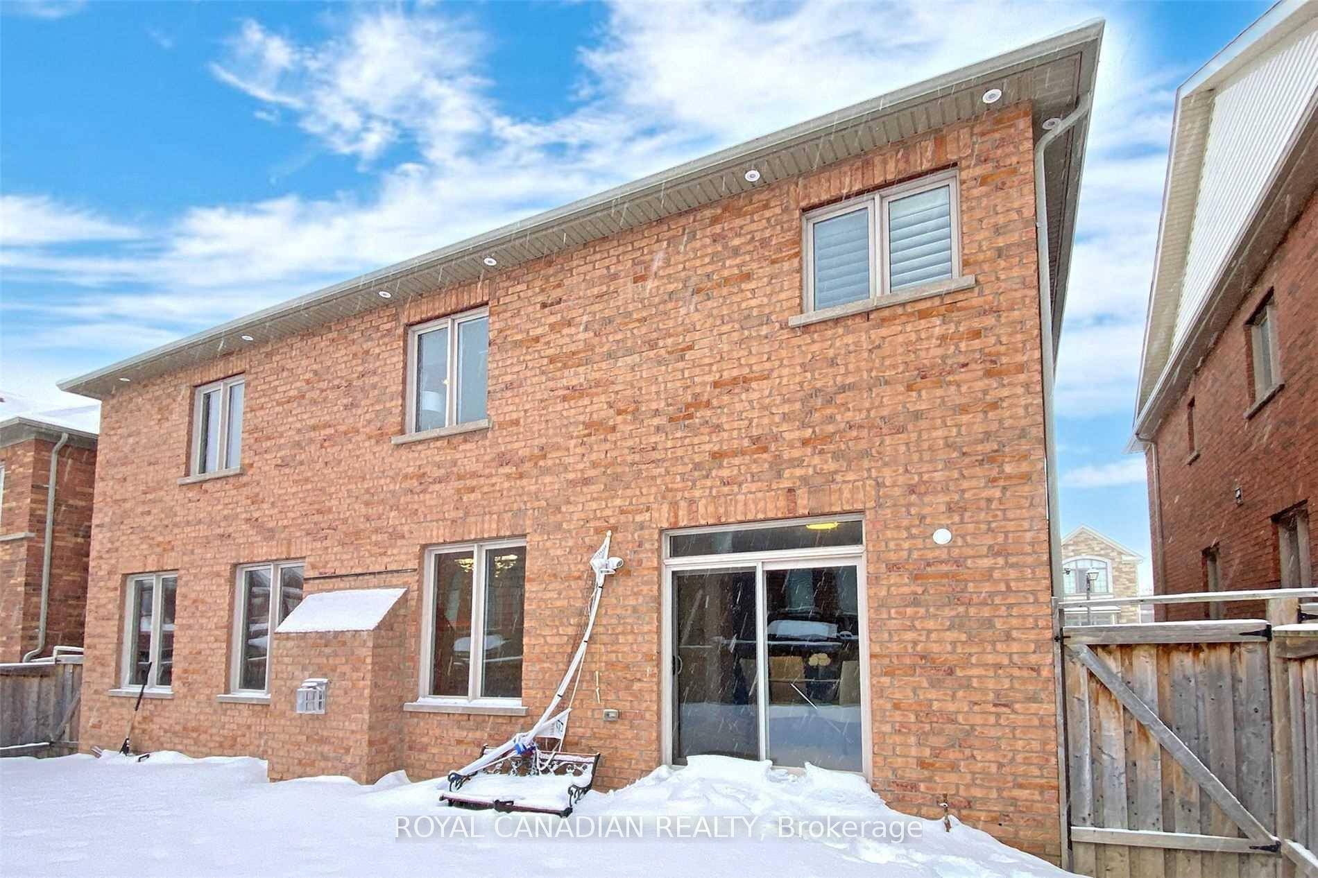 Luxury 4 bedroom detached home for lease in the prestigious Wismer community of Markham.