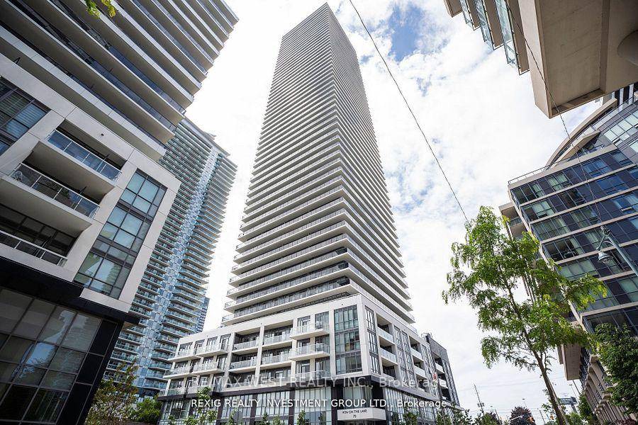 Welcome to your dream condo in the heart of Humber Bay Shores.