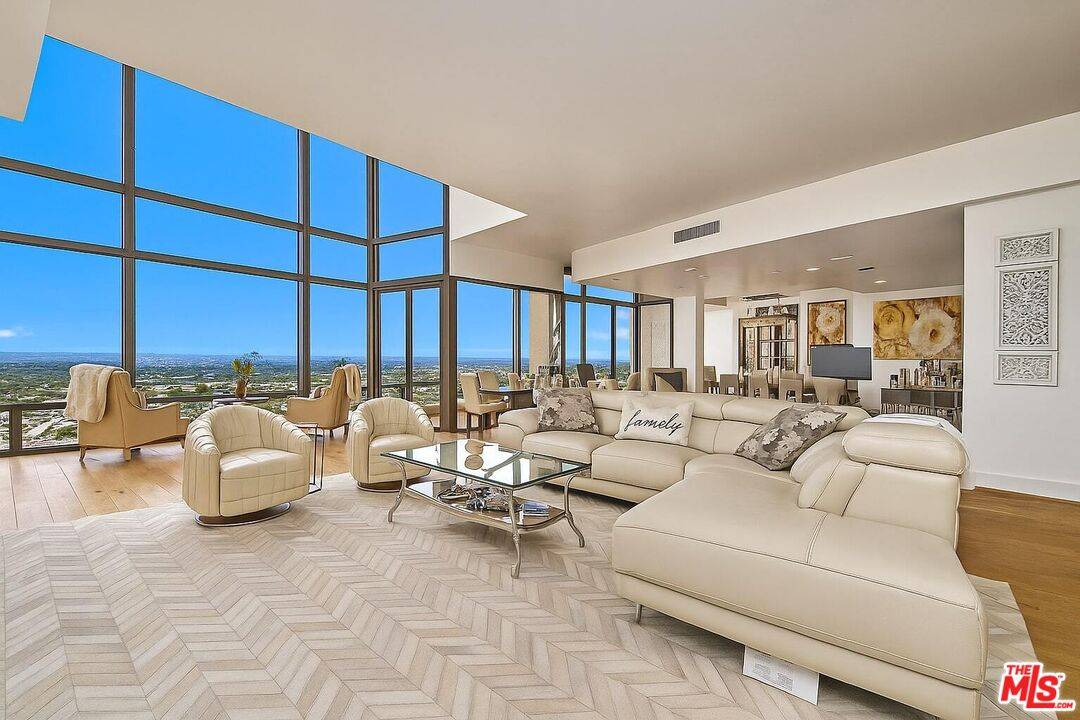 4337  Marina City Dr 3BR Marina Del Rey La