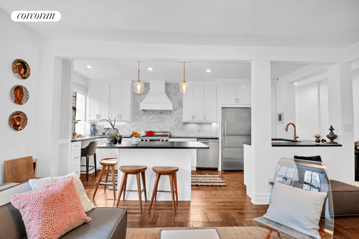 As you enter this lovely one bedroom home at Hudson View Gardens, you are welcomed into an elegant gallery hall that leads into a masterfully designed open kitchen and spacious ...