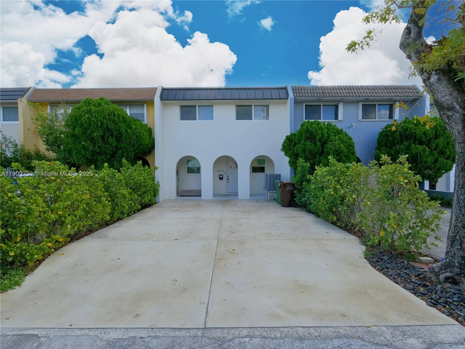 New Roof, New impact windows, black out blinds, New AC system, New black stainless steel appliances, New tankless water heater, cooking island, walk in pantry, large utility room, covered fenced ...