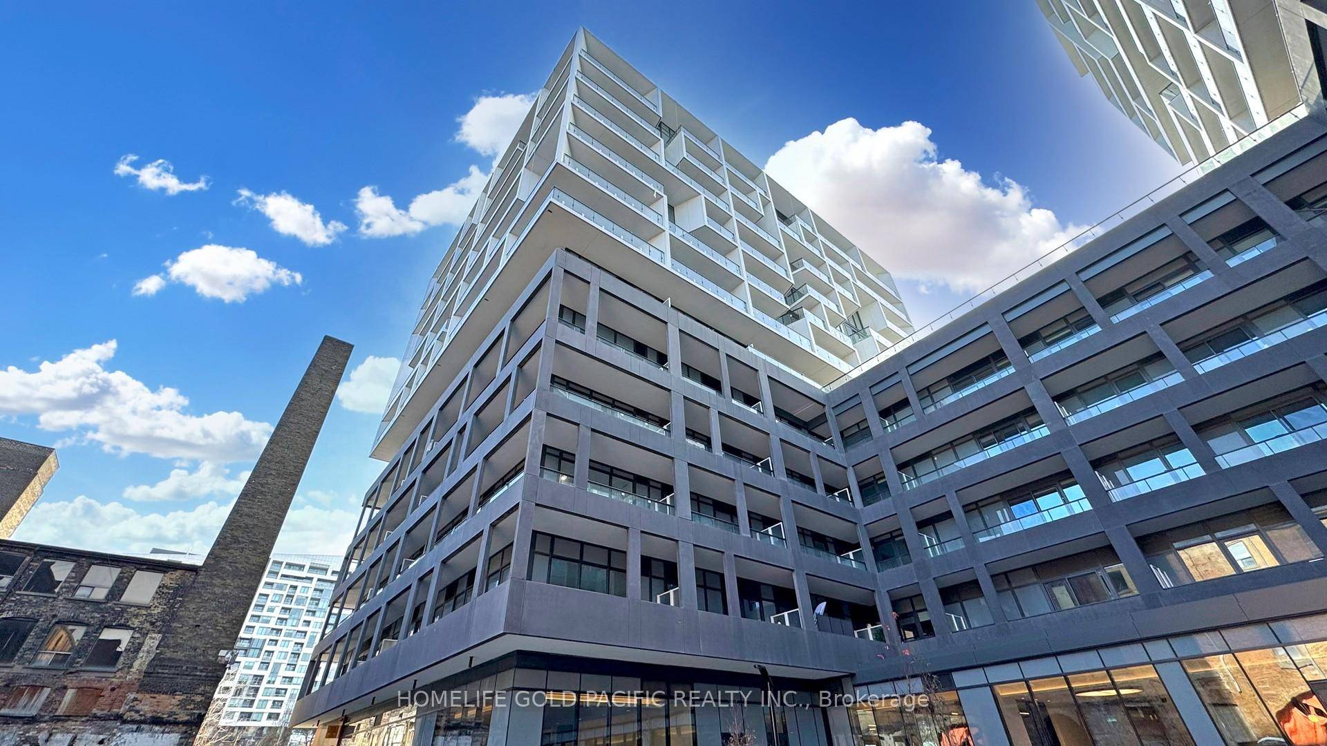 MUST SEE Stunning and upgraded 1 Bedroom Den, with 1 bath.