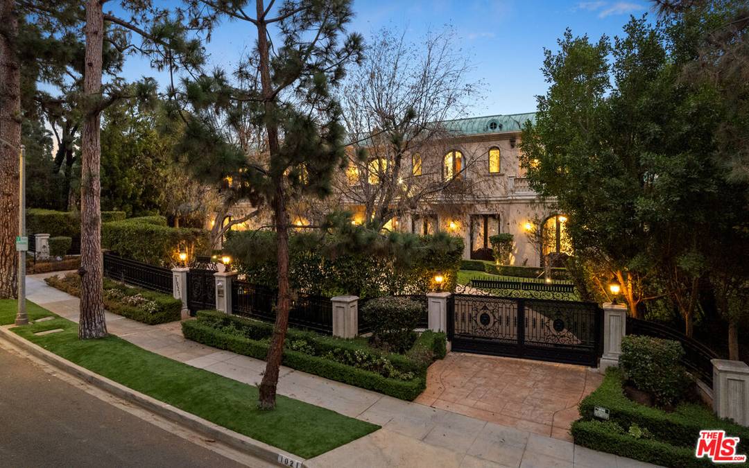 1021 N Crescent Dr 7BR Beverly Hills Post Office | B.H.P.O. La