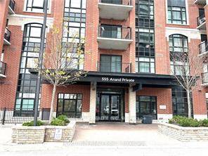 LOCATION ! Walk to the Walkley station, direct route to the LRT and O train, short distance to Mooney s Bay.
