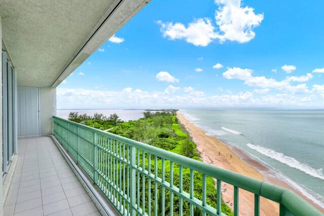 Rare, unobstructed panoramic ocean and river views from 9th floor 300 sq ft wrap around balcony.