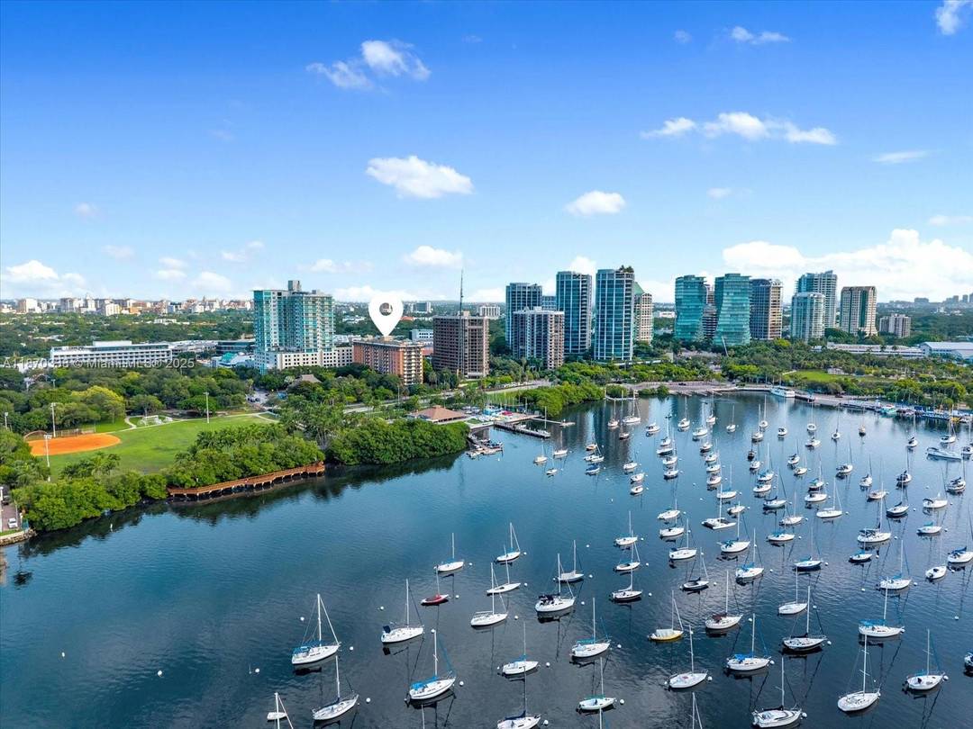 Experience the best of Coconut Grove at the iconic Mutiny Hotel.