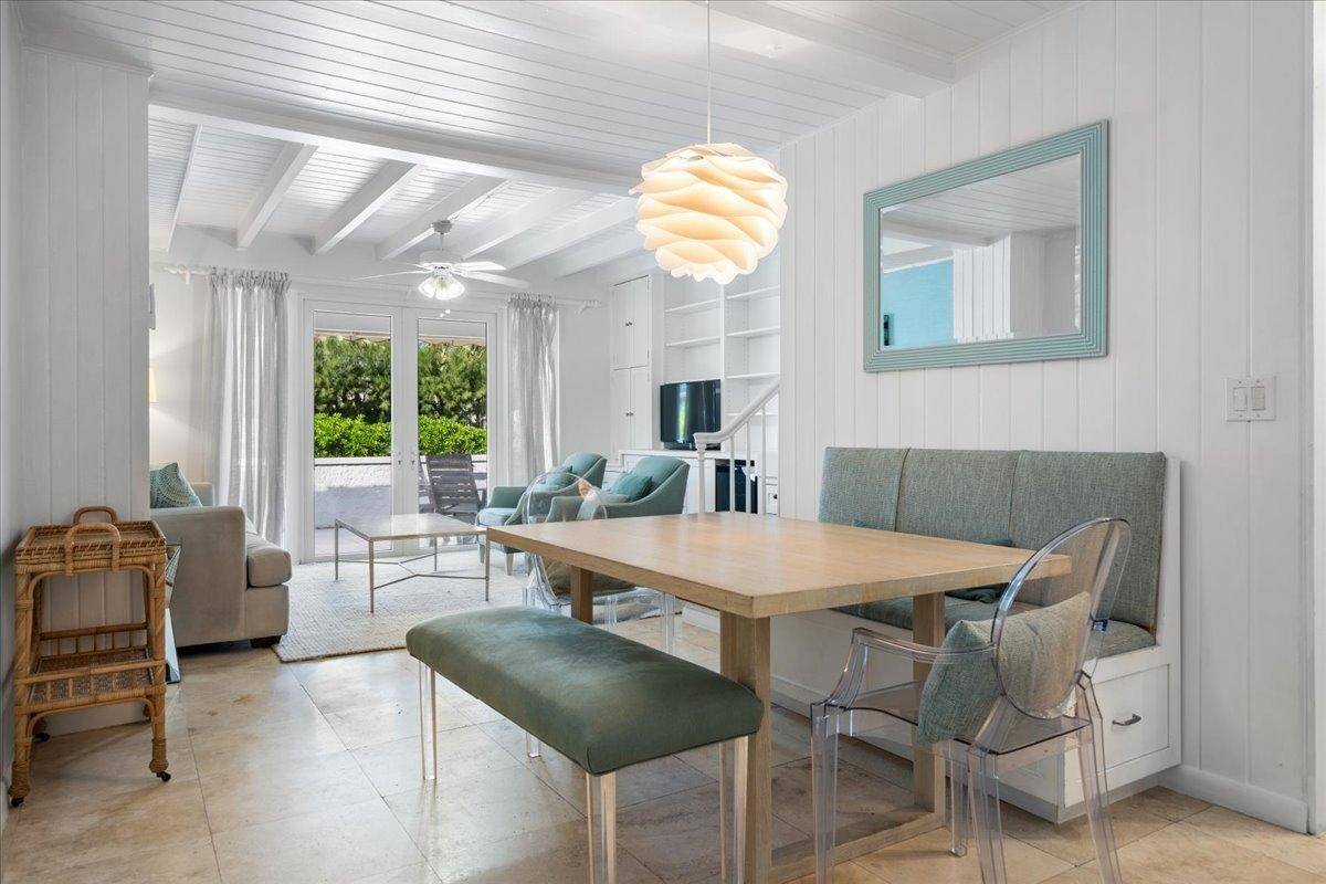 #6 HARBOUR MEWS Condo Cable-Beach New-Providence