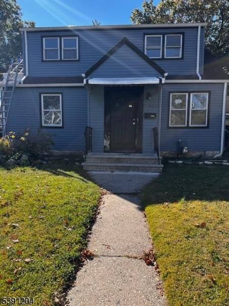 BEAUTIFULLY RENOVATED Cape Cod !