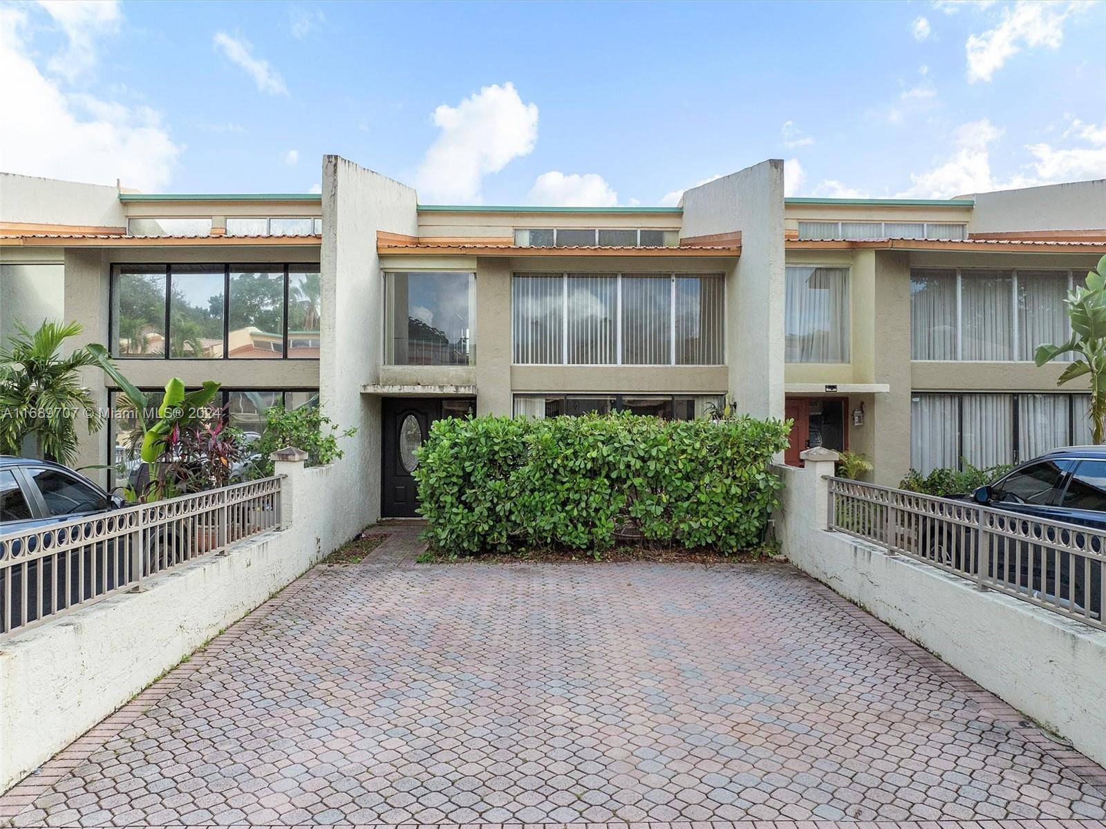 This charming 3 bedroom, 2 bathroom townhome is located in a desirable golf club community.