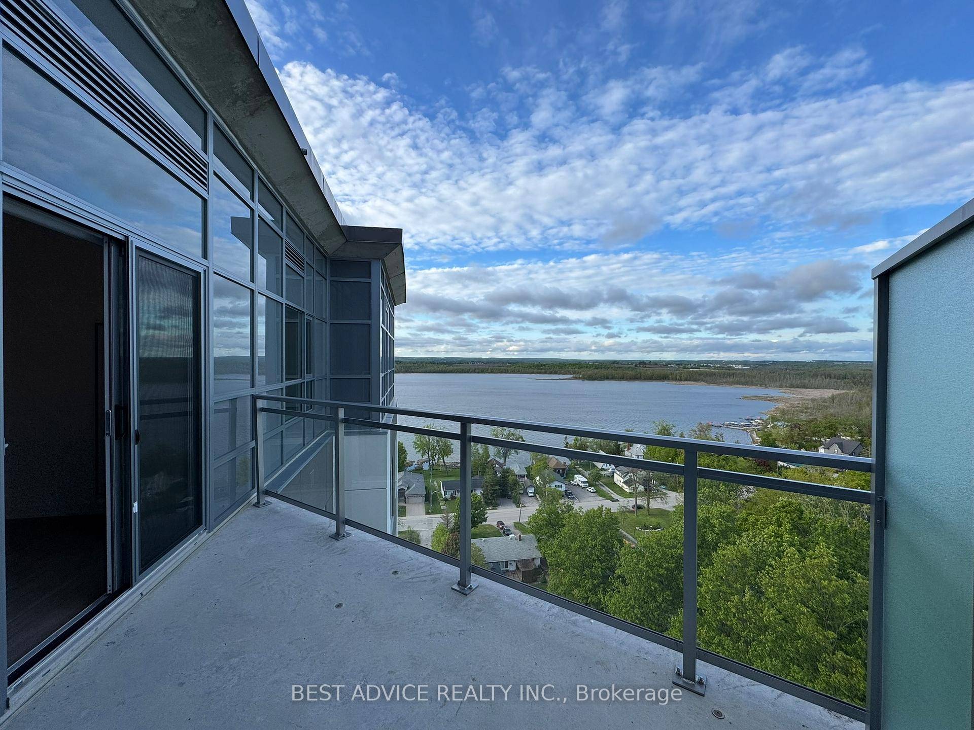 Brand New 2 Bedroom 2 Bathroom suite with a huge terrace overlooking water, in this desirable little lakes community.