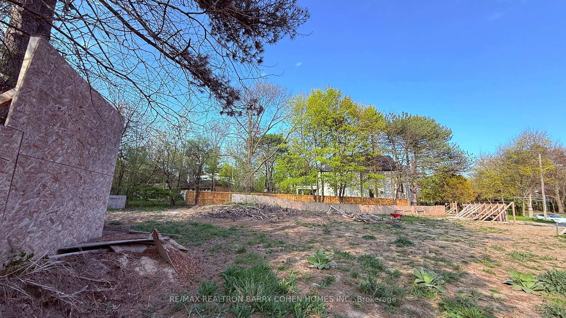 Prestigious Vacant Land In Bridle Path Community !