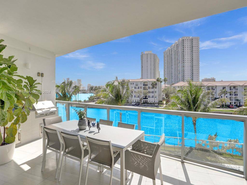 Wow ! In Fabulous Echo Aventura Great Line With The Most Exquisite Direct Intracoastal amp ; City Views To Take Your Breath Away.
