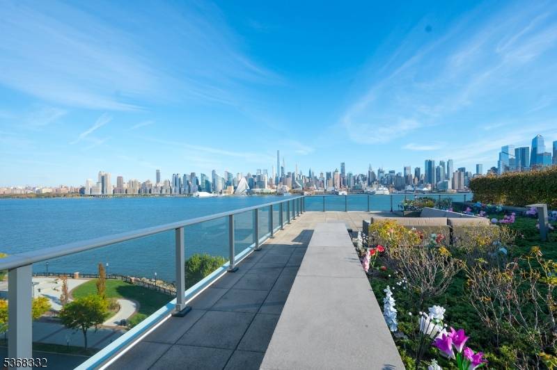 One block from NYC Waterway terminal a short walk and easy commute to Manhattan.
