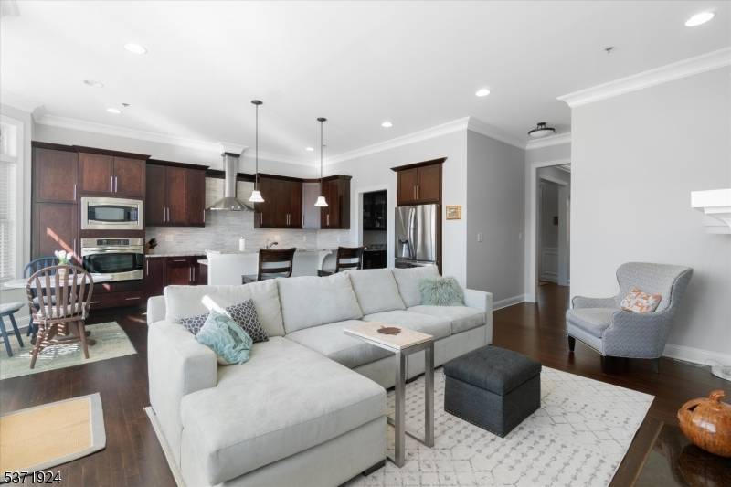 Indulge in the perfect blend of luxury, comfort, and sophistication at 14 Howland Terrace !