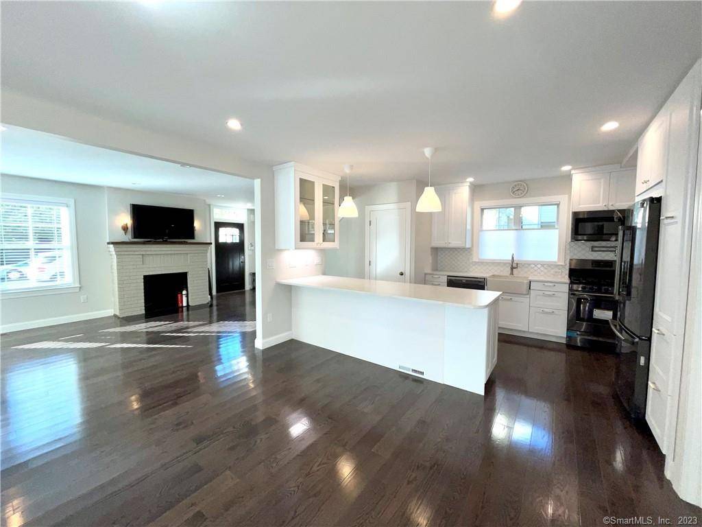 Pristine 4 Bedroom Home with Private Backyard Available for Rent !